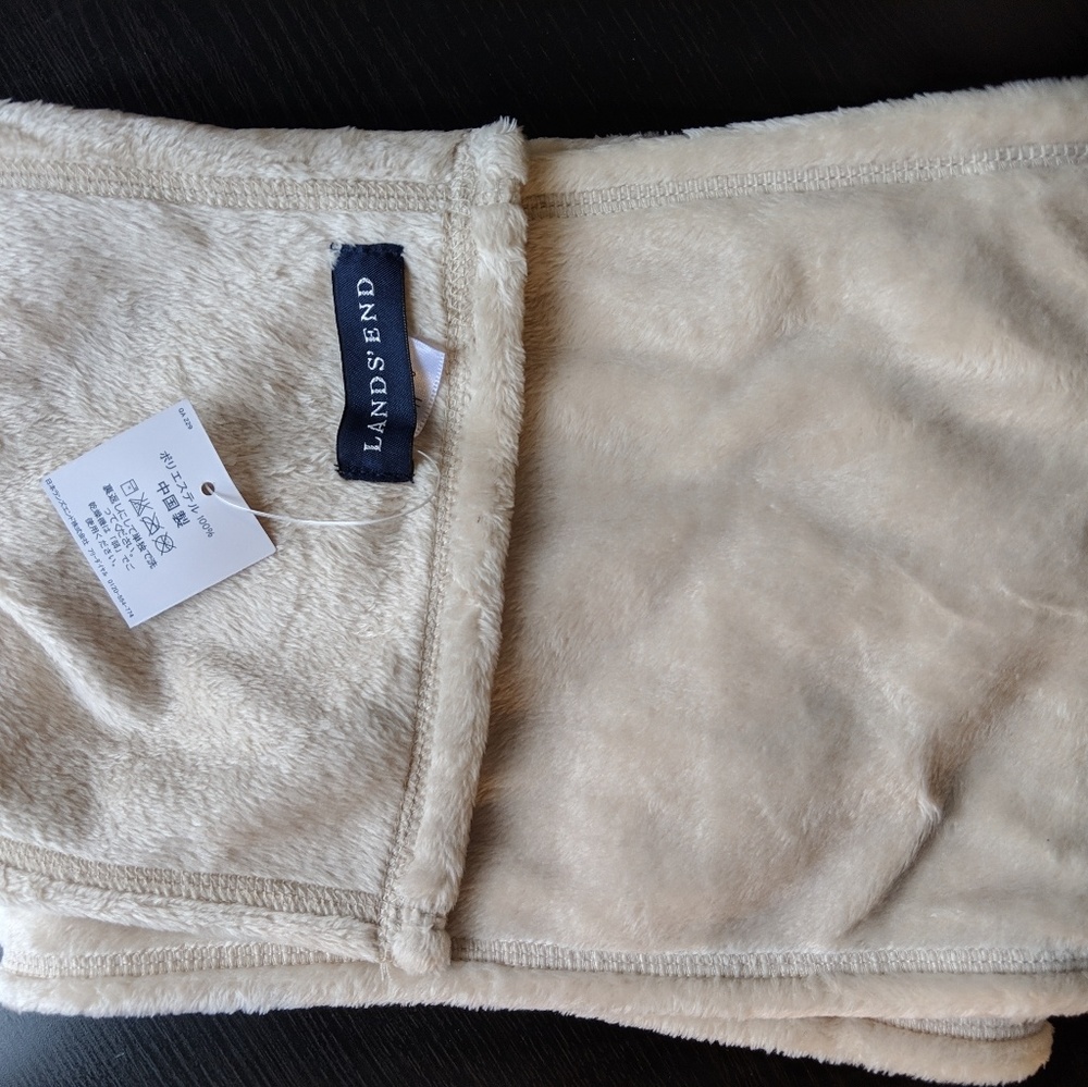 Ivory Lands' End Heavenly Fleece Scarf